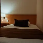 Le Grillon Hotel 3*