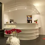 ホテル オテル ル グリヨン 3*