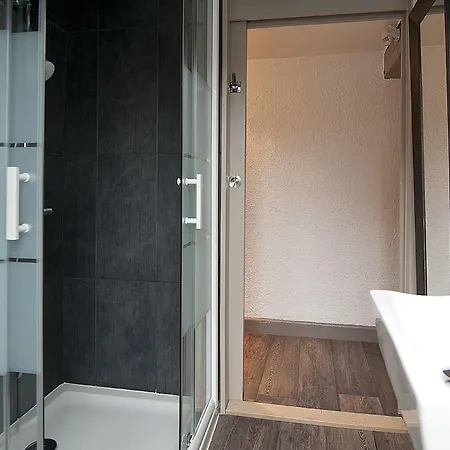 Hotel Le Grillon 3*