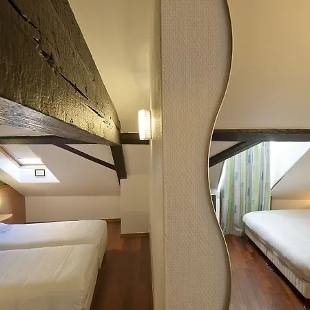Le Grillon 3* Estrasburgo