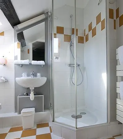 Hotel Le Grillon