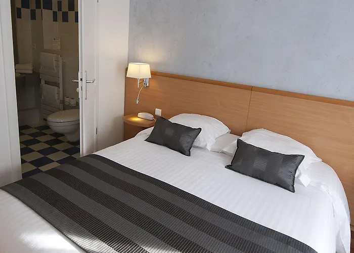 Le Grillon 3* Straatsburg