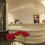 Le Grillon Otel Strazburg